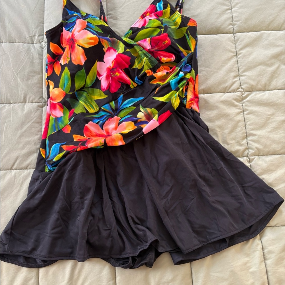 Miraclesuit Floral One Piece Swimsuit - Black and Multicolor NWOT - Picture 2 of 4